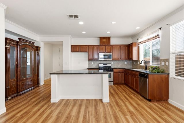 10311 Pedra Do Sol Way, Elk Grove, CA 95757