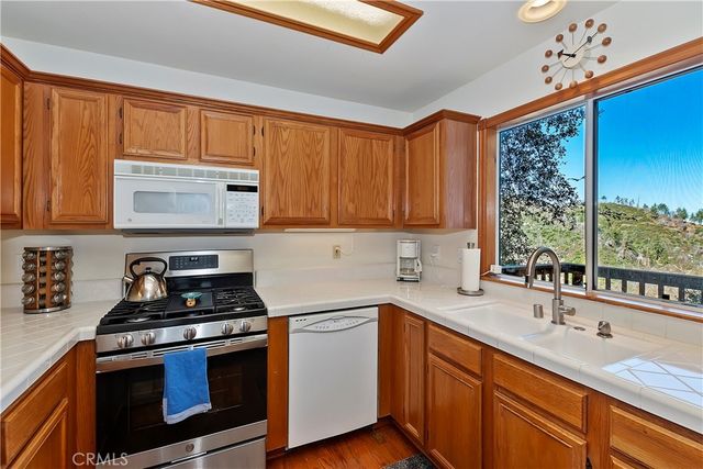 1162 Brentwood Drive, Lake Arrowhead, CA 92352