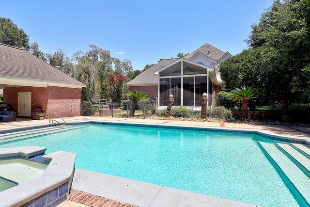 221 Asphodel Drive, Dothan, AL 36303