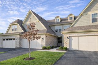 35 Woodland Trail, Lincolnshire, IL 60069