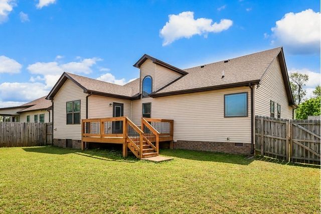 208 Azalea Dr, Oak Grove, KY 42262