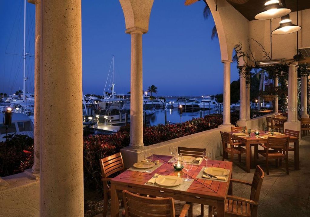 Image 16 of property listing at 2800 HARBOURSIDE DRIVE E-12, Longboat Key, FL 34228