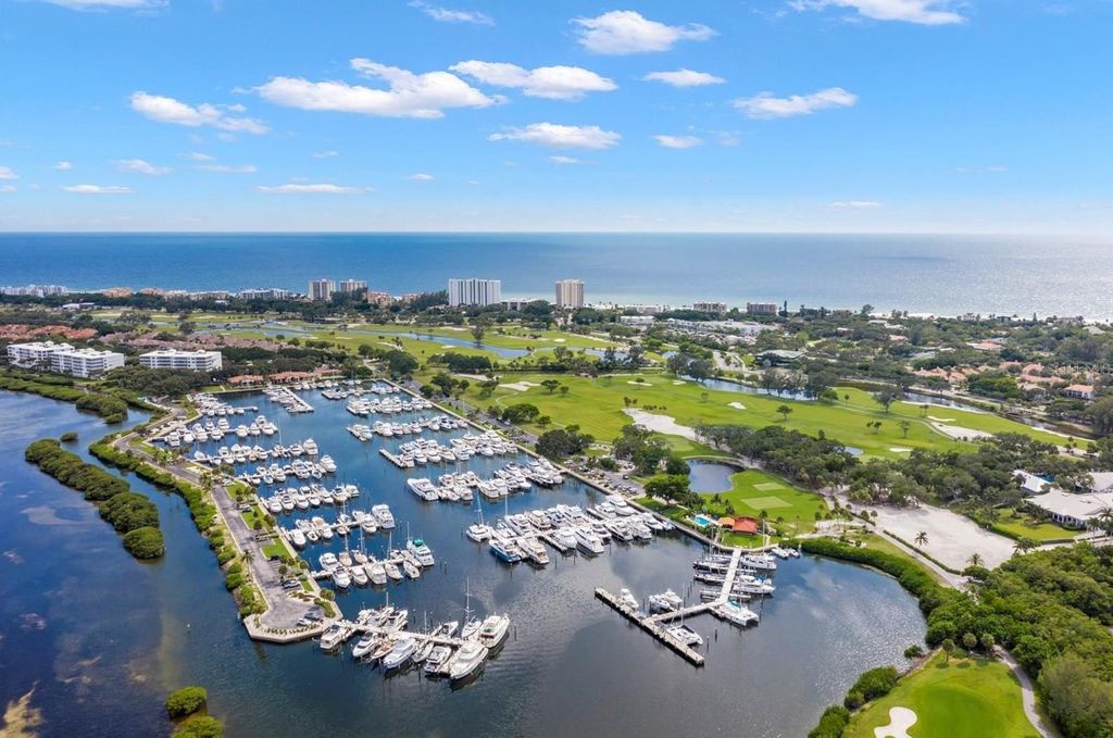 Image 6 of property listing at 2800 HARBOURSIDE DRIVE E-12, Longboat Key, FL 34228