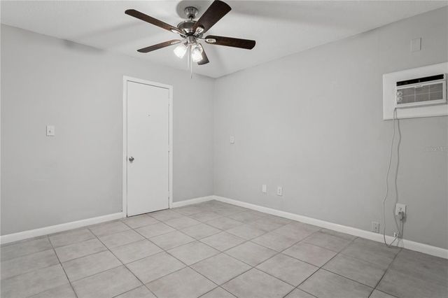 7503 WINCHESTER DRIVE, Tampa, FL 33615