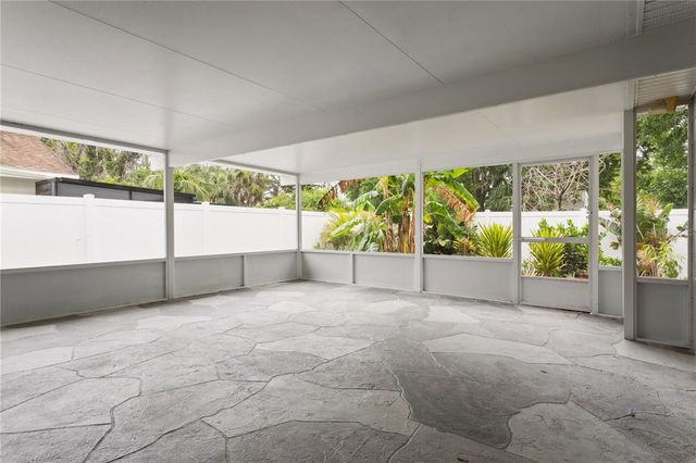 7503 WINCHESTER DRIVE, Tampa, FL 33615