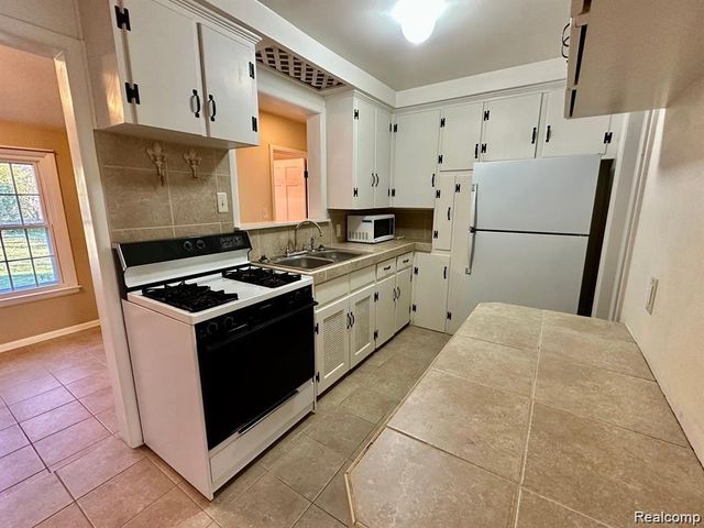 4302 Sheridan Drive, Royal Oak, MI 48073