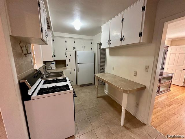 4302 Sheridan Drive, Royal Oak, MI 48073