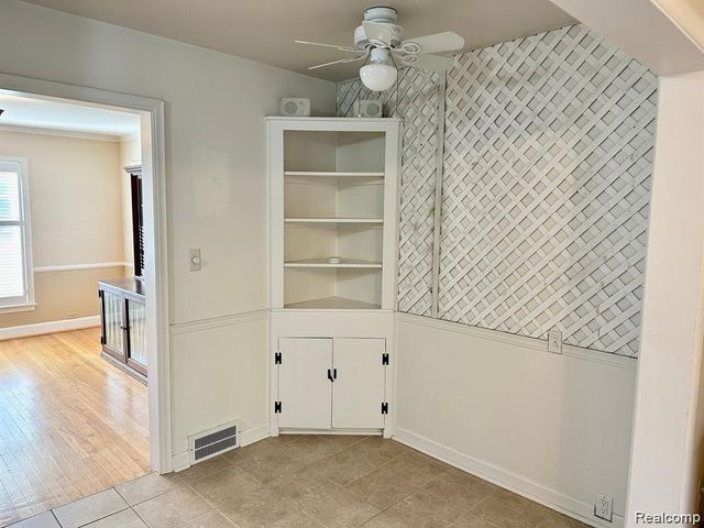 4302 Sheridan Drive, Royal Oak, MI 48073