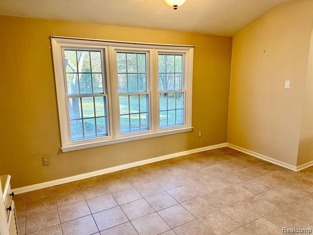 4302 Sheridan Drive, Royal Oak, MI 48073