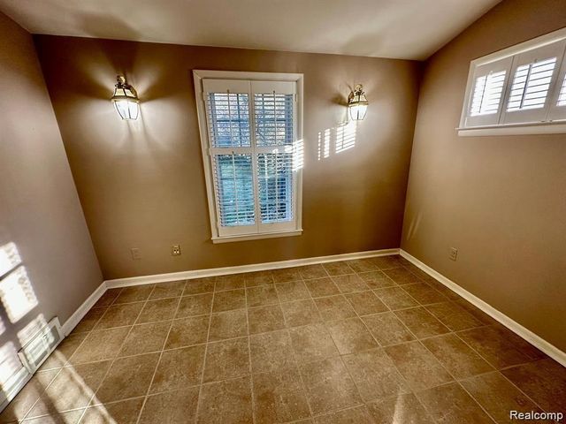 4302 Sheridan Drive, Royal Oak, MI 48073