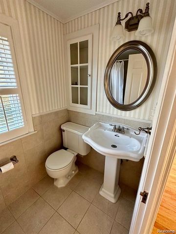 4302 Sheridan Drive, Royal Oak, MI 48073