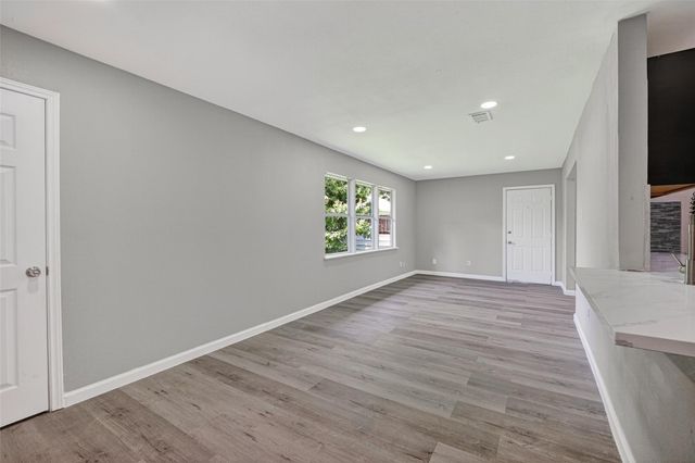 701 Oriole Lane, Pasadena, TX 77502