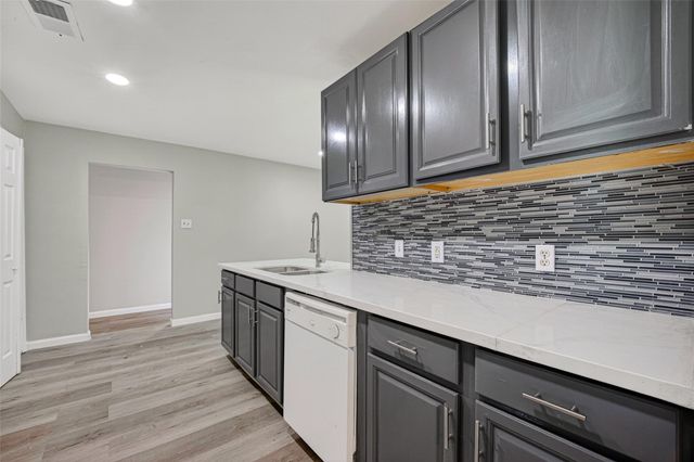 701 Oriole Lane, Pasadena, TX 77502