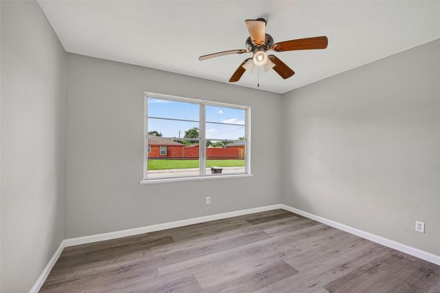 701 Oriole Lane, Pasadena, TX 77502