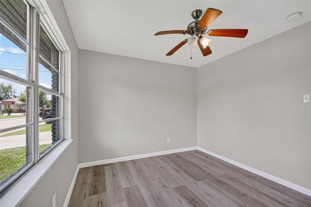 701 Oriole Lane, Pasadena, TX 77502
