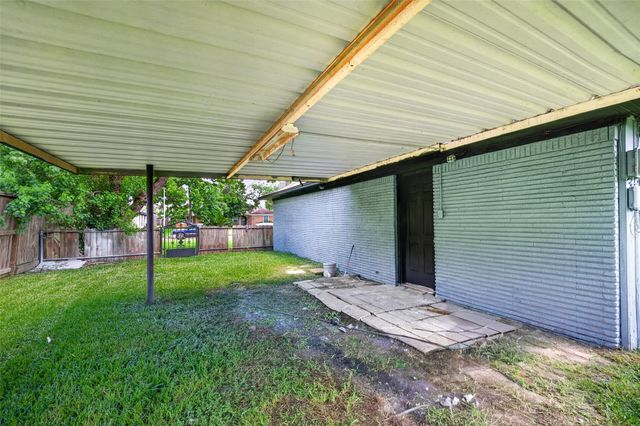 701 Oriole Lane, Pasadena, TX 77502