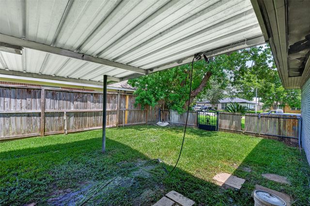 701 Oriole Lane, Pasadena, TX 77502