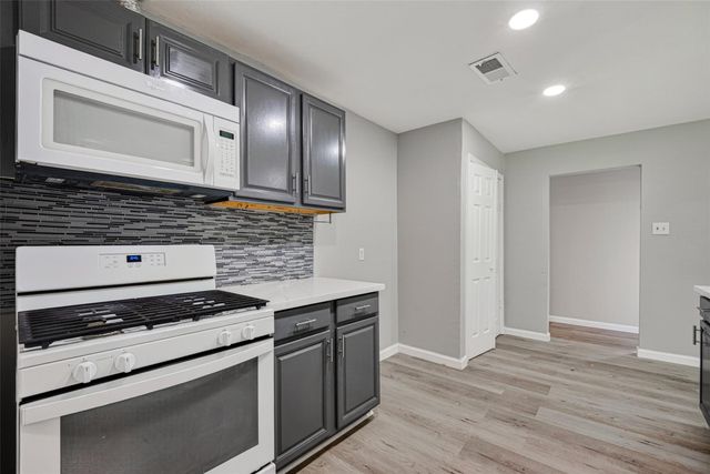 701 Oriole Lane, Pasadena, TX 77502