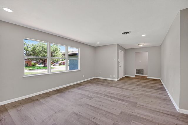 701 Oriole Lane, Pasadena, TX 77502