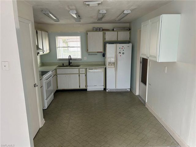 1412 SE 29th TER, Cape Coral, FL 33904