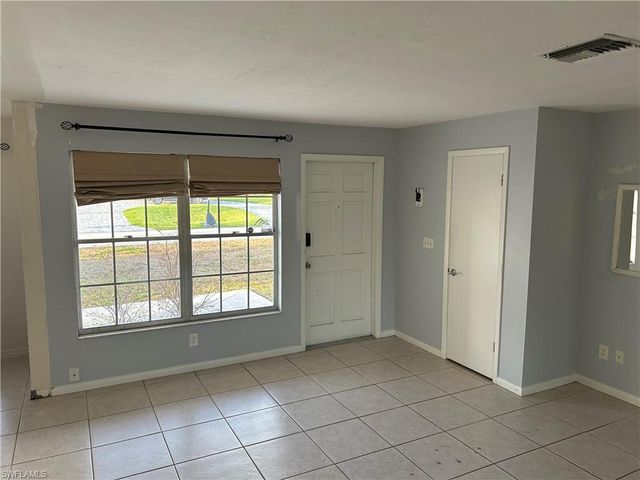 1412 SE 29th TER, Cape Coral, FL 33904