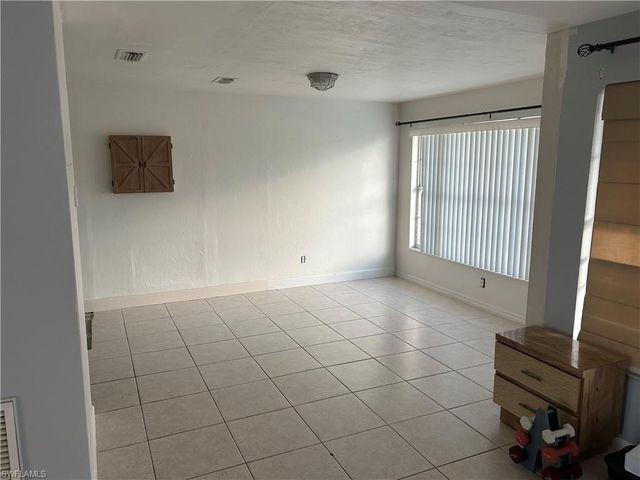 1412 SE 29th TER, Cape Coral, FL 33904