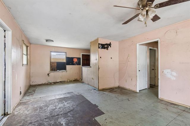 5262 5TH AVENUE N, St Petersburg, FL 33710