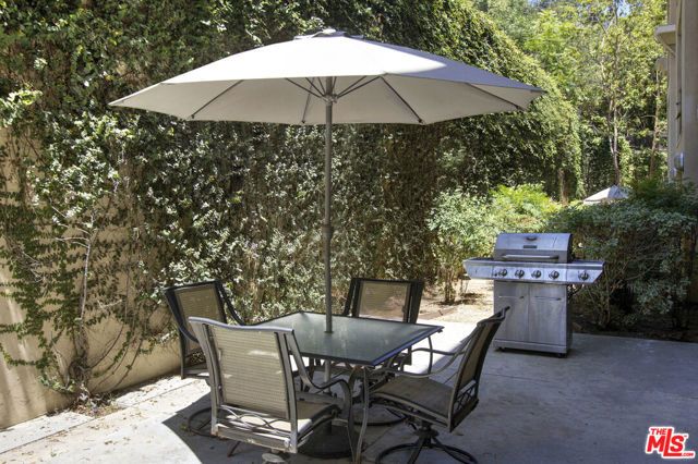 6221 Monterey Road 205, Los Angeles, CA 90042
