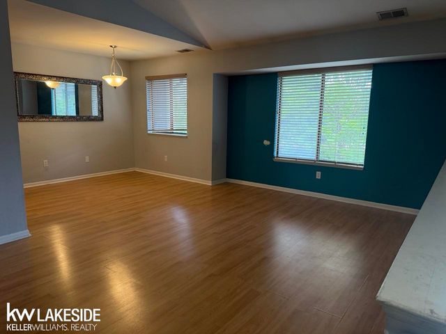 27722 Harrison Woods Lane, Harrison Twp, MI 48045