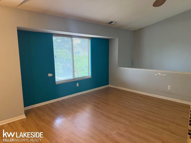 27722 Harrison Woods Lane, Harrison Twp, MI 48045