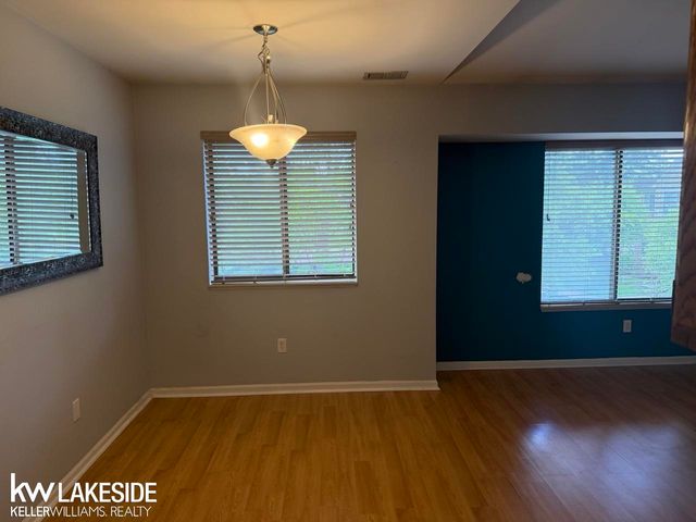27722 Harrison Woods Lane, Harrison Twp, MI 48045
