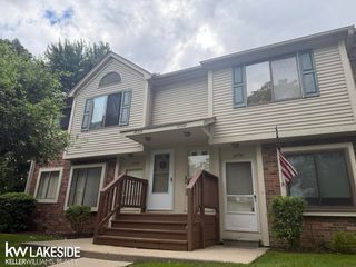 27722 Harrison Woods Lane, Harrison Twp, MI 48045