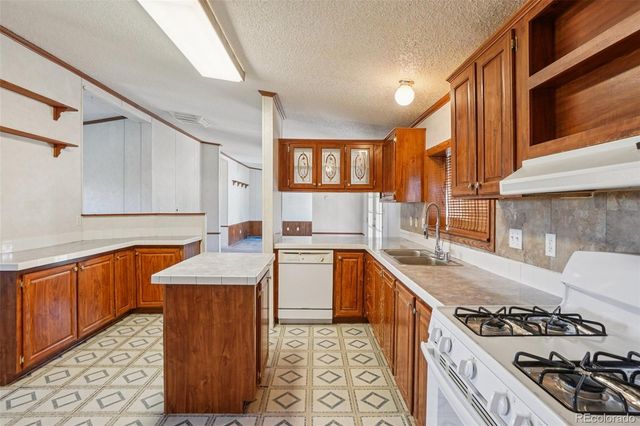 45595 Cottonwood Lane, Deer Trail, CO 80105