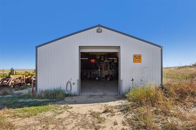 45595 Cottonwood Lane, Deer Trail, CO 80105