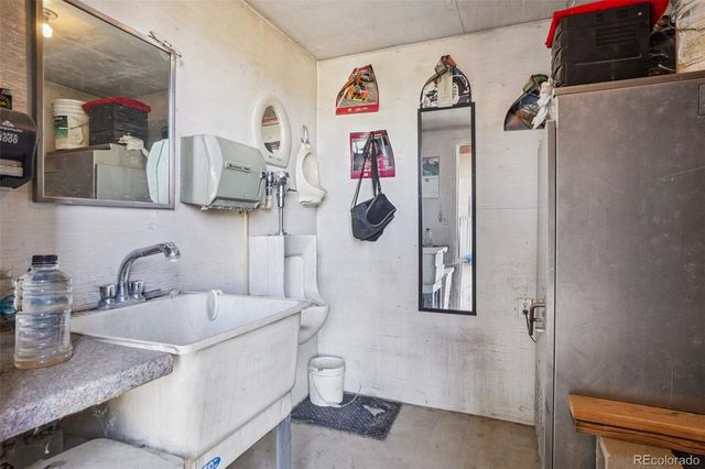 45595 Cottonwood Lane, Deer Trail, CO 80105