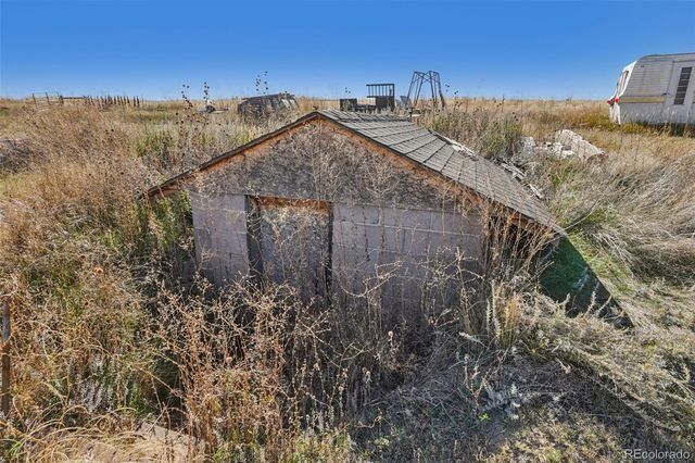 45595 Cottonwood Lane, Deer Trail, CO 80105