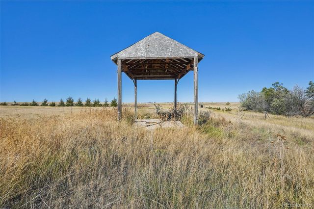 45595 Cottonwood Lane, Deer Trail, CO 80105