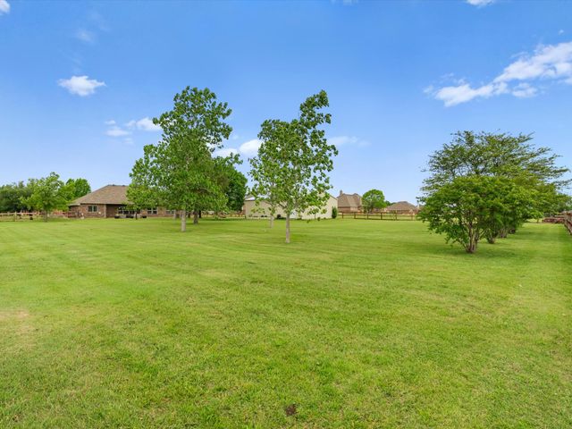 7811 Valley Ridge Drive, Northlake, TX 76247