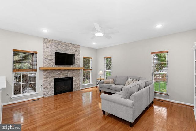 21357 MARSH CREEK DR, Broadlands, VA 20148