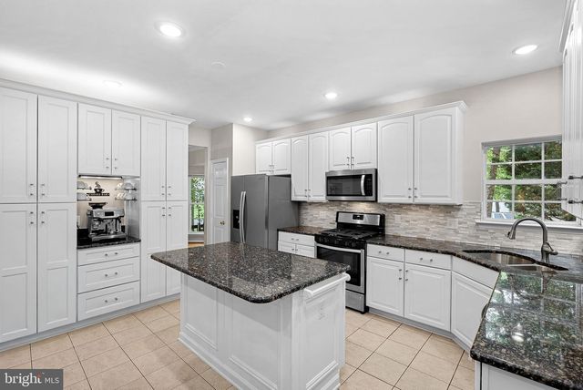 21357 MARSH CREEK DR, Broadlands, VA 20148