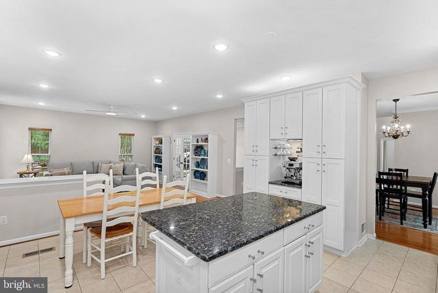21357 MARSH CREEK DR, Broadlands, VA 20148