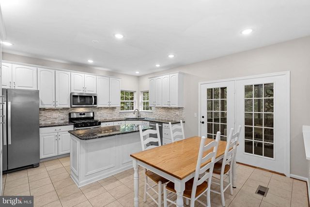 21357 MARSH CREEK DR, Broadlands, VA 20148