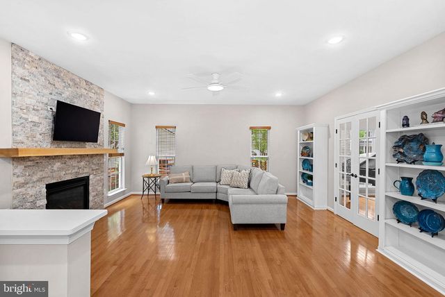 21357 MARSH CREEK DR, Broadlands, VA 20148