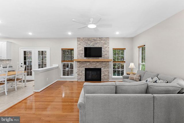 21357 MARSH CREEK DR, Broadlands, VA 20148
