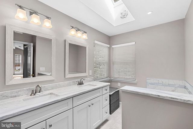 21357 MARSH CREEK DR, Broadlands, VA 20148
