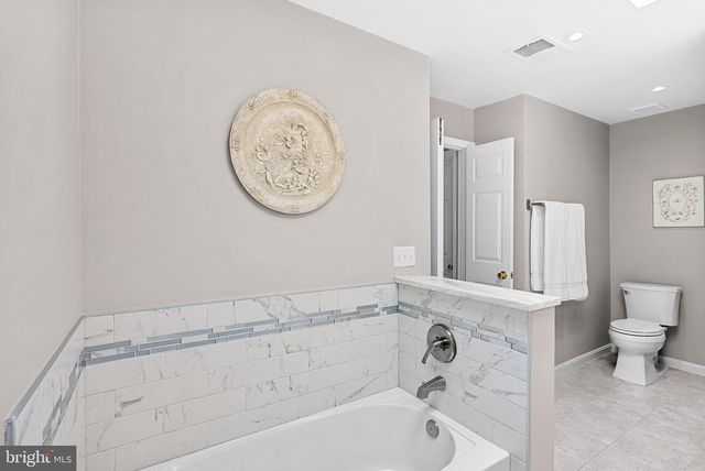 21357 MARSH CREEK DR, Broadlands, VA 20148