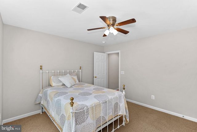 21357 MARSH CREEK DR, Broadlands, VA 20148