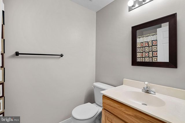 21357 MARSH CREEK DR, Broadlands, VA 20148