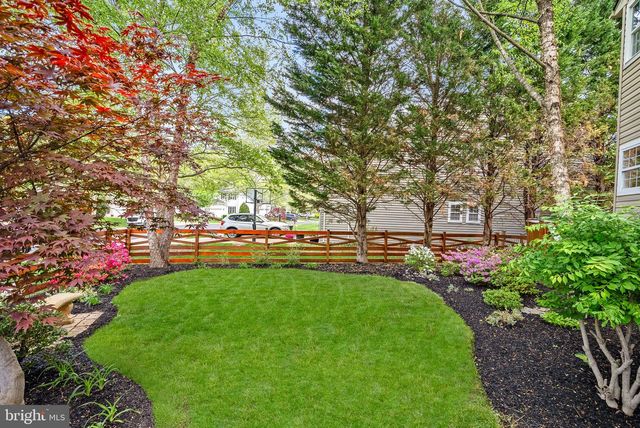21357 MARSH CREEK DR, Broadlands, VA 20148