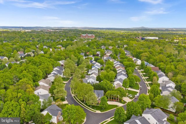 21357 MARSH CREEK DR, Broadlands, VA 20148